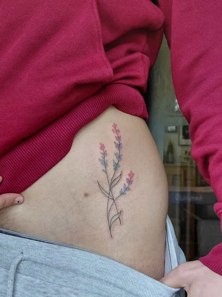Lavender sprigs in purple and pink on the hip